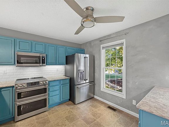 2nd image of 32 Pashia Ct