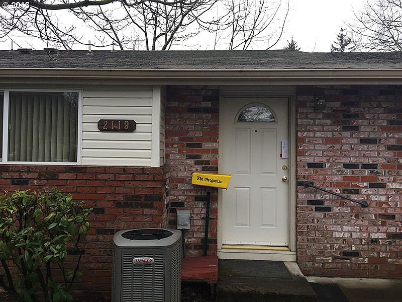2nd image of 2119 SE 148th Pl #10