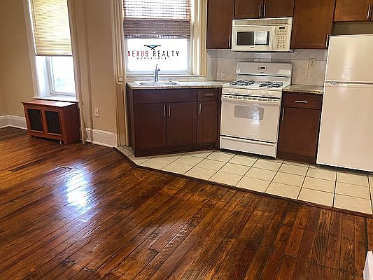 5th image of 37-11 9th St #3F