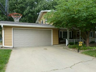 407 Woodlawn Dr, Pella, IA, 50219