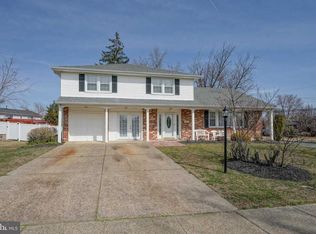 2 Ivy Ct, Turnersville, NJ 08012