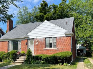 773 Coolidge Rd, Birmingham, MI 48009