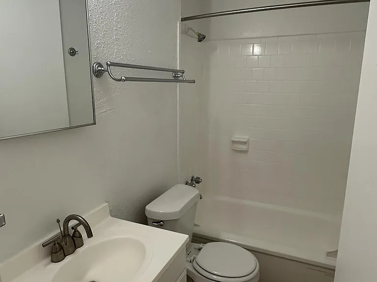 5603 Jackson St — Photo 8