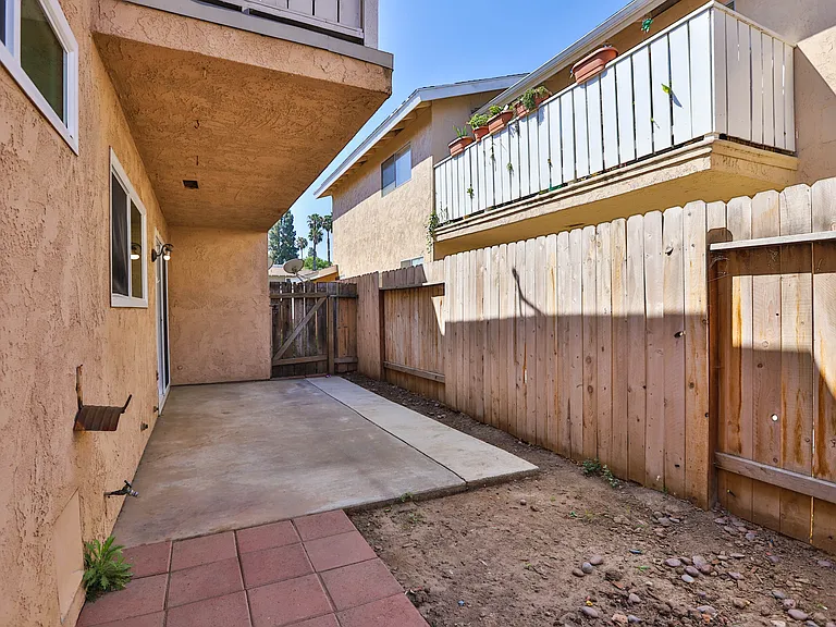 327 W Kelly Ave #B — Photo 29
