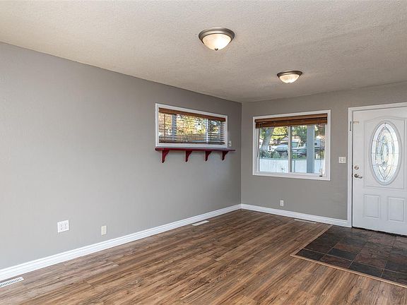 4th image of 2408 Boise St