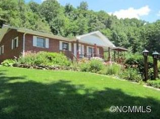 26 Spring Creek Church Rd, Bakersville, NC 28705