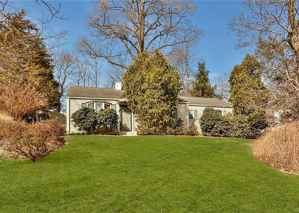 1st image of 86 Whittier Dr