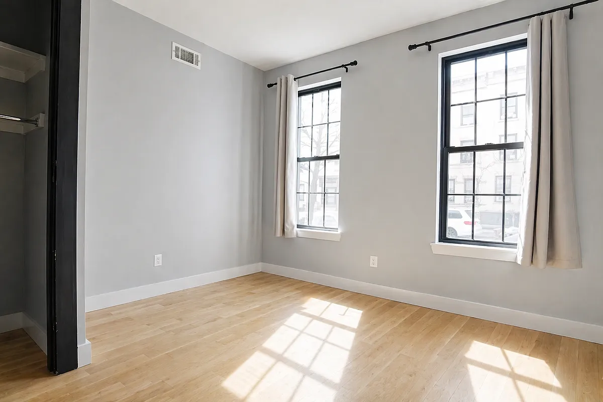 Building Photo - 854 Hart St #1R