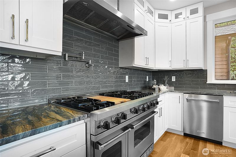 4th image of 8104 Ellison Loop NW