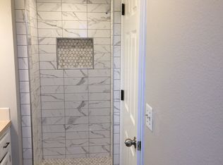 12575 SE Huron St, Clackamas, OR 97015