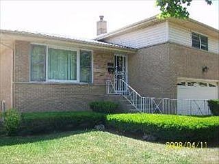 1st image of 909 N 13th Ave