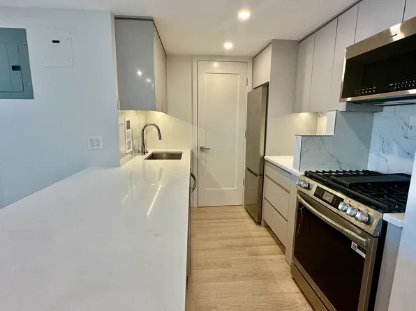 175 West 87th Street image 1 of 17