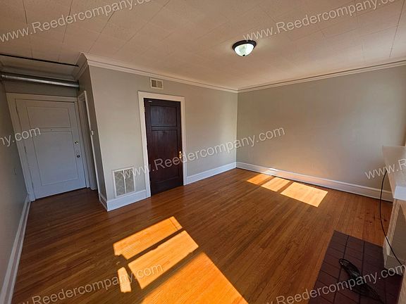 2nd image of 51-53 Elizabeth St #10