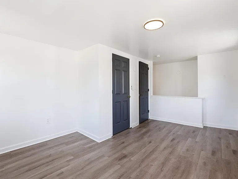 101 West Main St — Photo 32