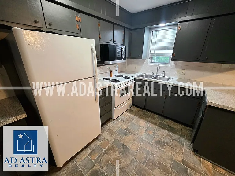 208 Brookside Dr — Photo 7
