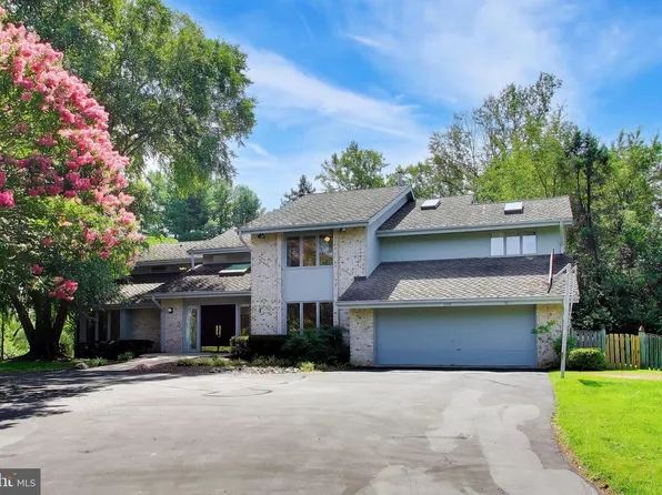 1 Monterra Ct, Rockville, MD 20850