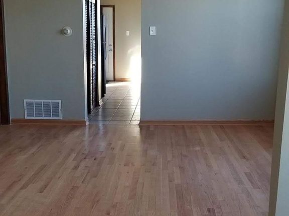 2nd image of 3252 W Armitage Ave APT 3R