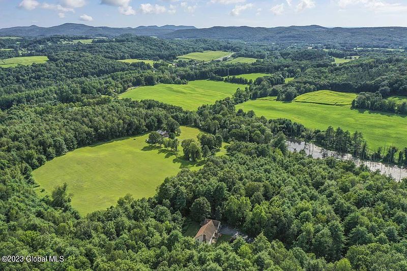 4th image of 86 McDougal Lake Road