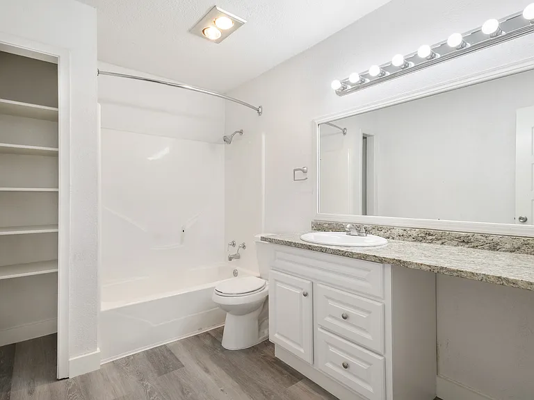 4003 Sunrise Creek Dr — Photo 12
