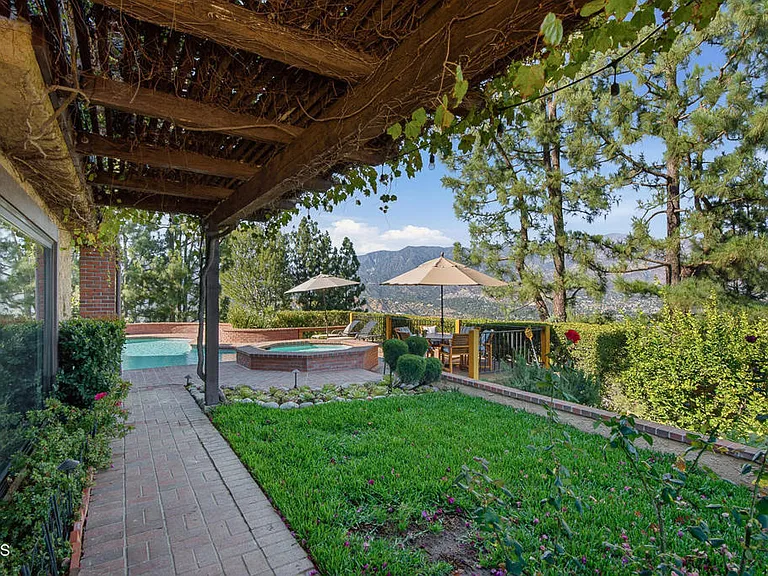 290 Saint Katherine La Canada — Photo 44