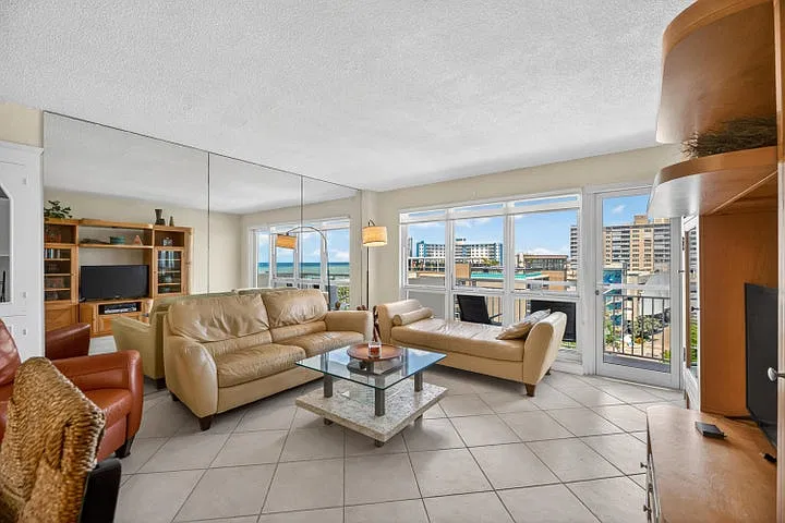 2 bed, 1100 sqft, $3,000 — Photo 4