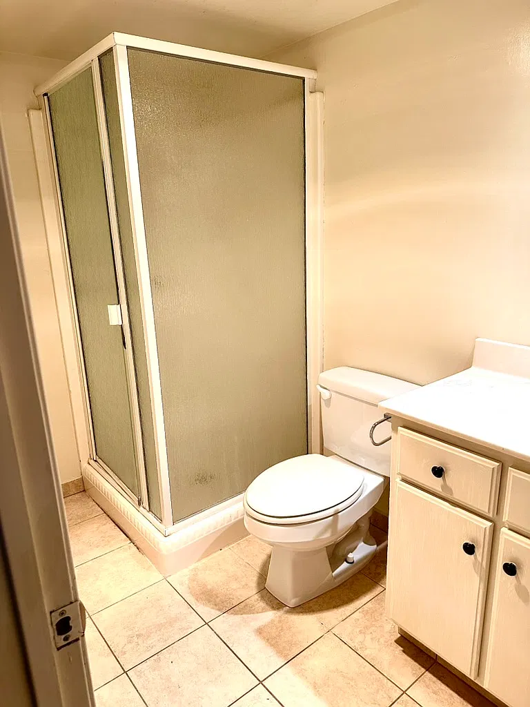 Studio, 400 sqft, $1,800 — Photo 4