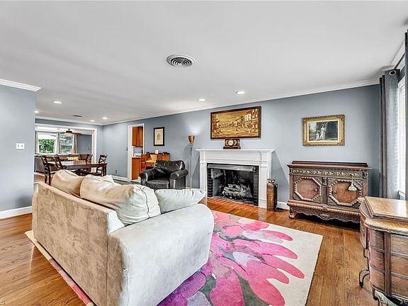 5th image of 1907 Dellwood Dr