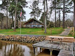 198 Hummingbird Ln, Hemphill, TX 75948