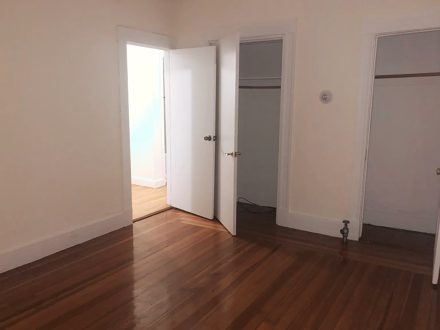 2 bed, 1.0 bath, $2,600 — Photo 3