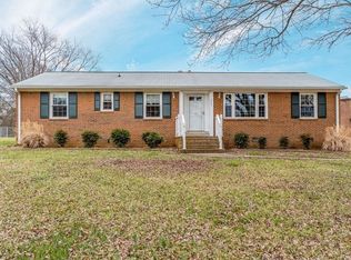 2301 Grassy Knoll Ln, North Chesterfield, VA 23236