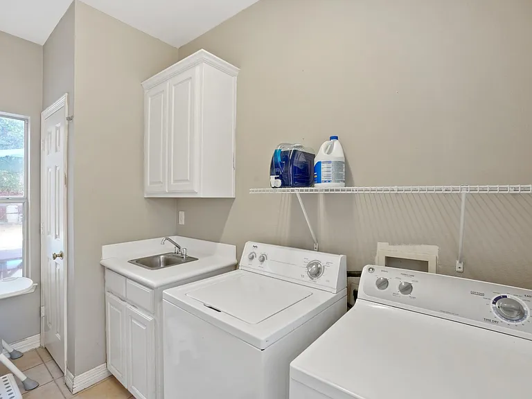 3205 Vinson Ct — Photo 48