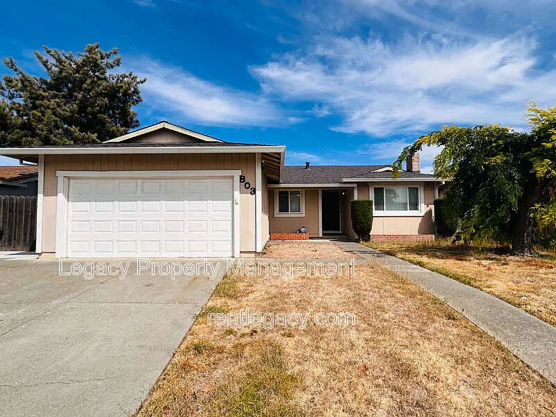 4 bed, 2.0 bath, 1440 sqft, $2,895 — Photo 2