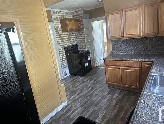 5th image of 513 Storer Ave