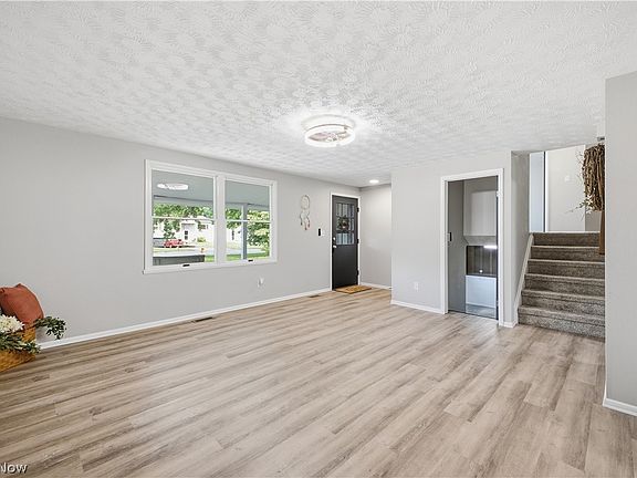 5th image of 4845 New Rd