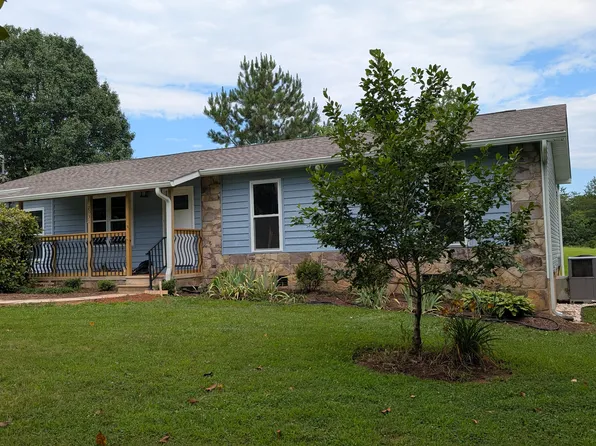 2031 Crooked Oak Dr, Lenoir City, TN 37771