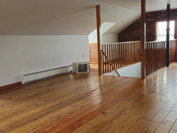 (undisclosed Address), Charles Town, WV 25414