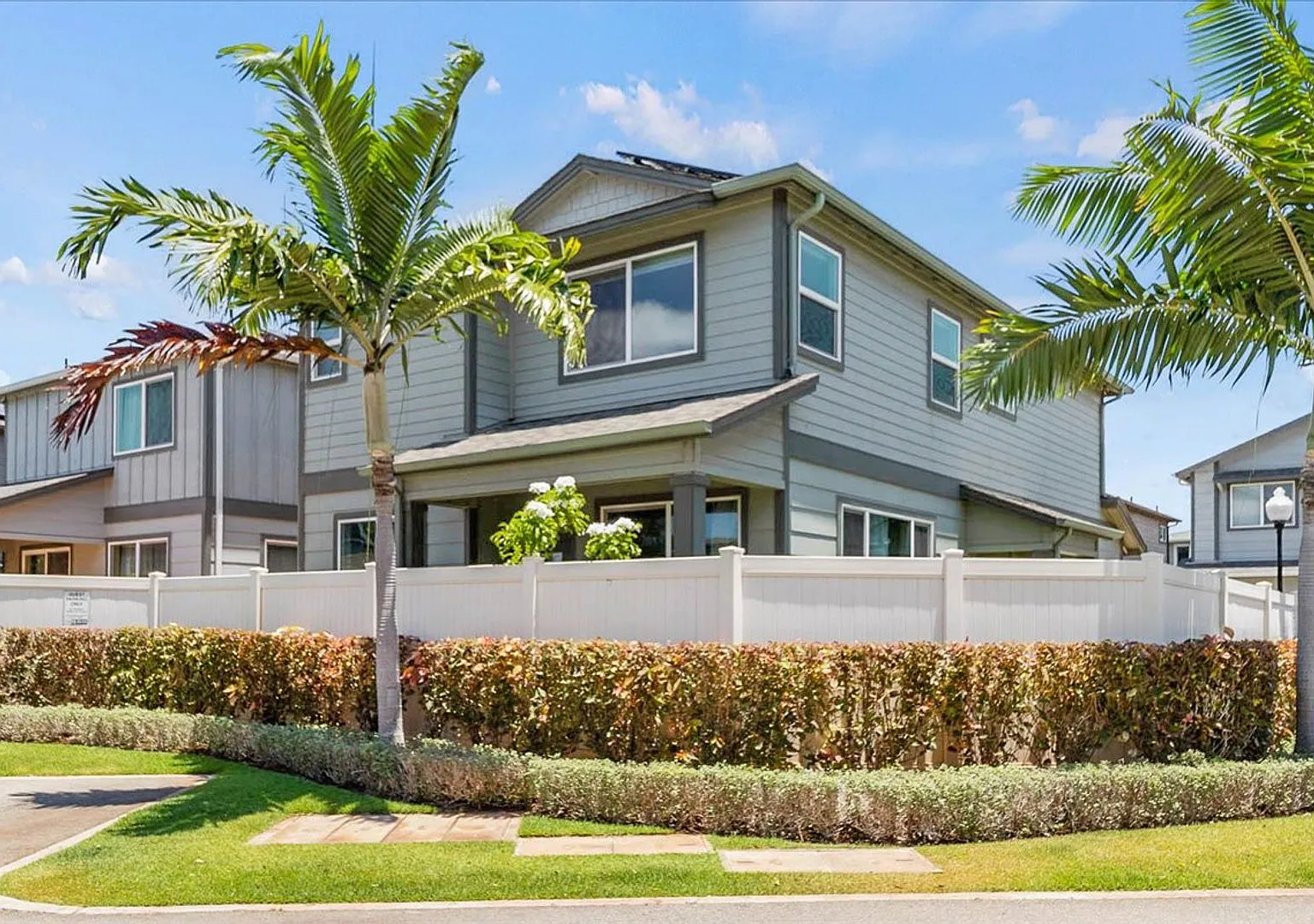 Pristine Ewa Beach Three Bedroom Two and a half Bath home at Seabridge by Gentry — Photo 3