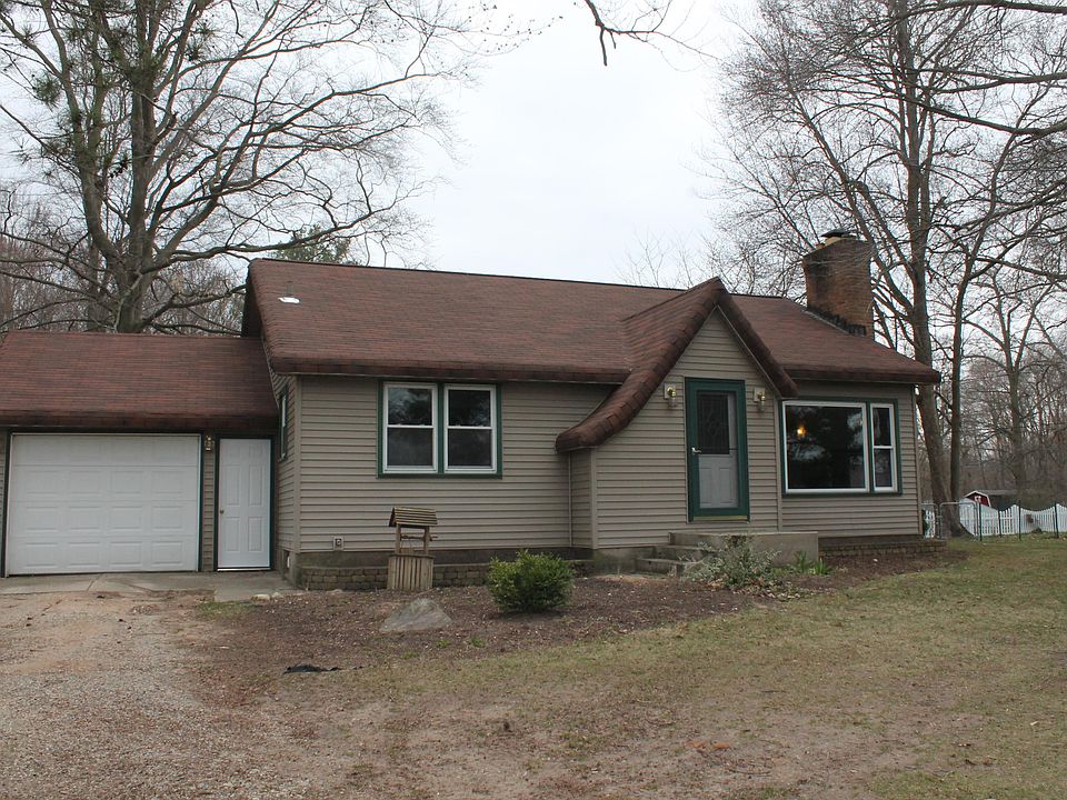 1st image of 1450 E 120th St