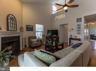 17 Burgundy Dr, Marlton, NJ 08053
