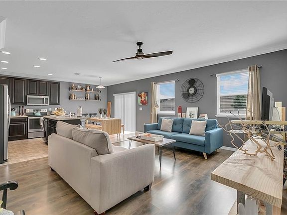 5th image of 705 Franklin Ct