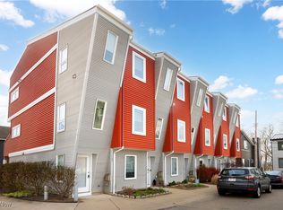 2565 W 9th St, Cleveland, OH 44113