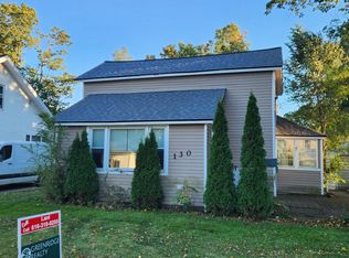 130 E Sycamore St, Wayland, MI 49348