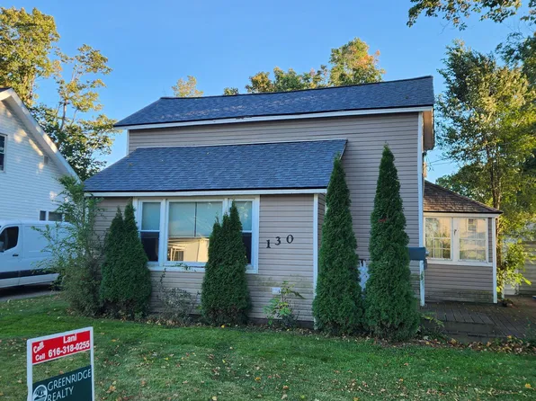 130 E Sycamore St, Wayland, MI 49348