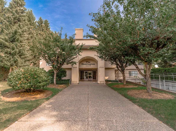 33675 Marshall Rd #102, Abbotsford, BC V2S 1L4