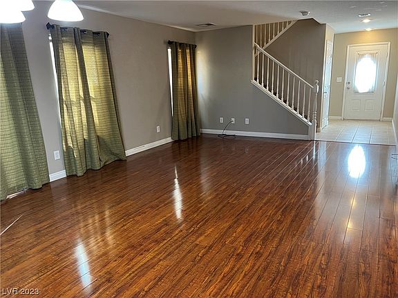4th image of 550 Swiss Cottage Ave