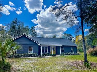 437 Twisting River Ln, Geneva, FL 32732