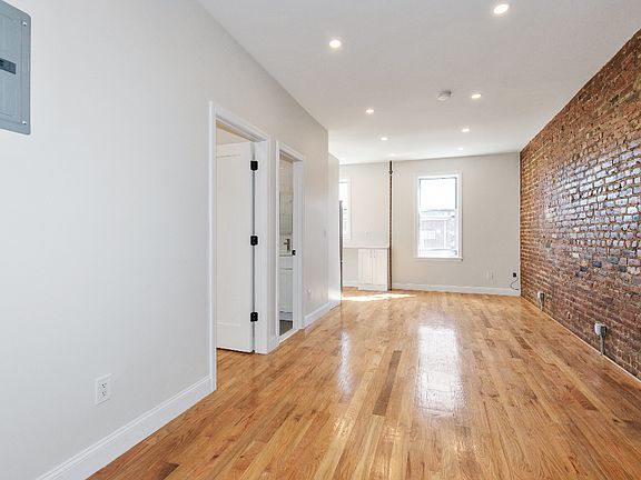 5th image of 104-44 42nd Ave #1B