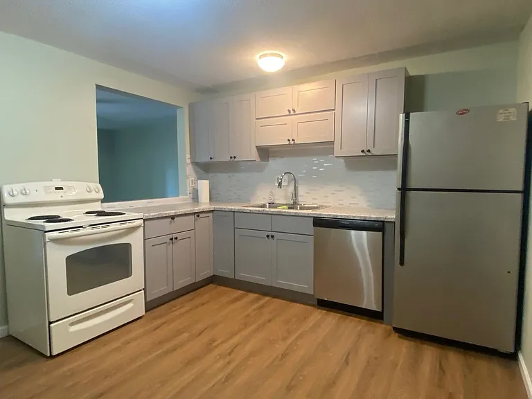 535 Olive St — Photo 5