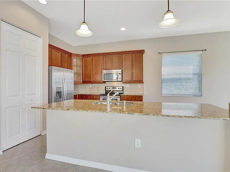 5374 Ferris Ave — Photo 9