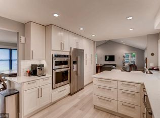 3020 Atwood Dr, Minnetonka, MN 55305